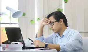 Tuổi 40 rời ghế biên chế công chức 'việc nhẹ, lương đều' Tuổi 40 rời ghế biên chế công chức 'việc nhẹ, lương đều'