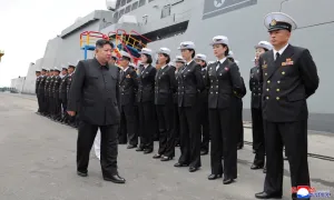 Ông Kim Jong-un yêu cầu mở rộng năng lực hạt nhân Triều Tiên Ông Kim Jong-un yêu cầu mở rộng năng lực hạt nhân Triều Tiên