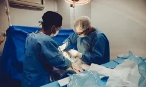 Tưởng yếu sinh lý, người đàn ông đi khám phát hiện u não