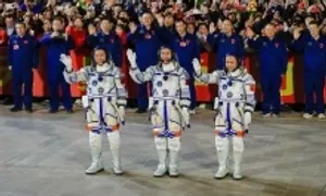 Số phận của phi hành đoàn Trung Quốc nhường tàu giải cứu